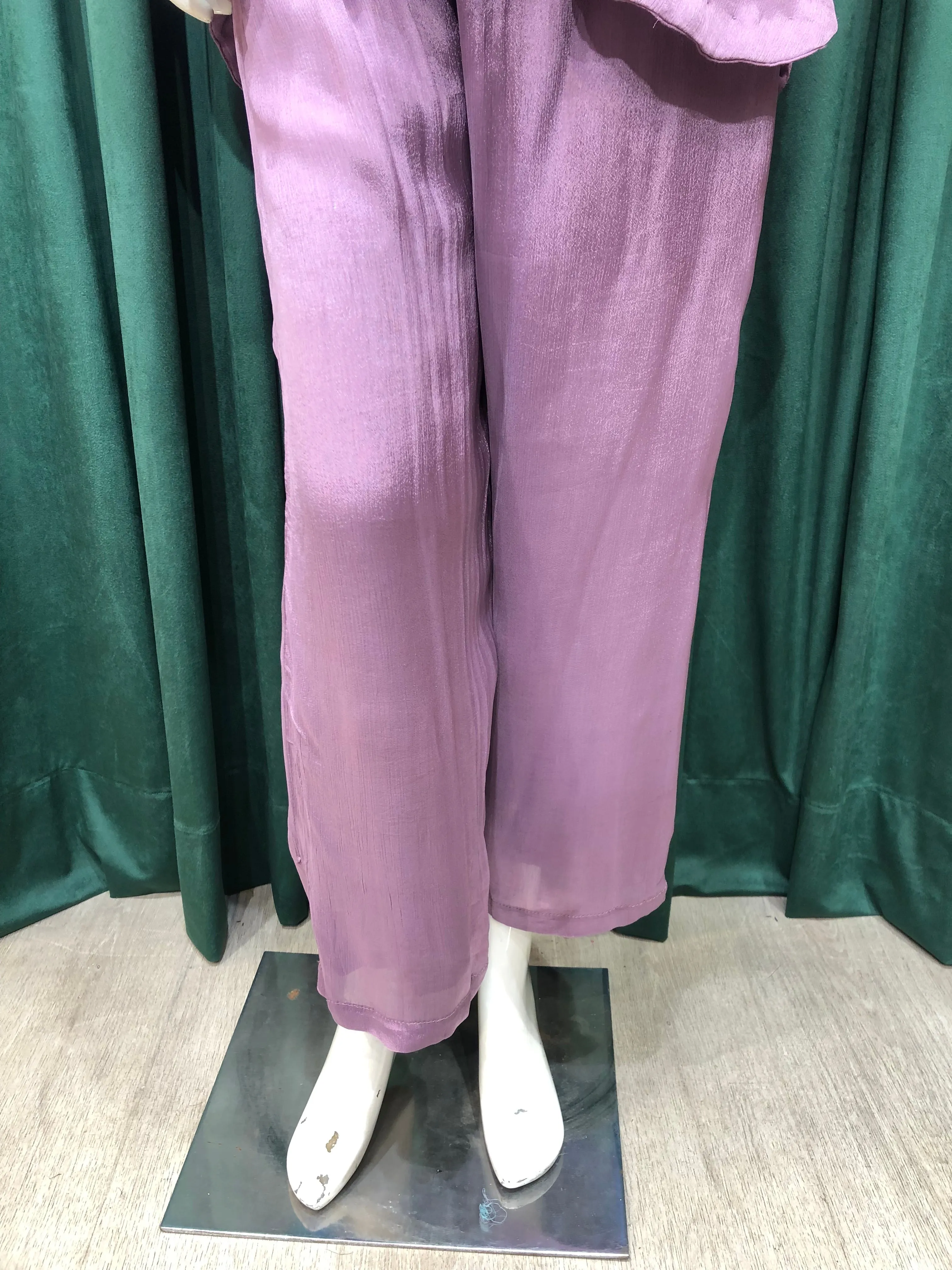 Mauve Chinon Coord Set With Thread And Moti